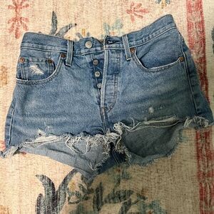Levi High Waisted Shorts 27